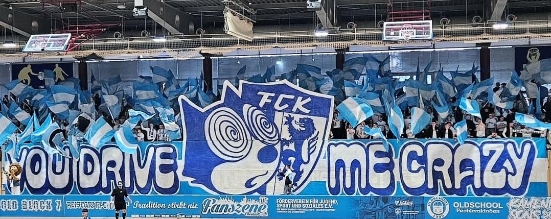 Nachtrag:
'Ich hab'ne Schwäche für die schön Dinge. Manchma' verlier ich die Manier'n.' YOU DRIVE ME CRAZY! Klinikum Cup Chemnitz (U12). Avanti magischer FC Karl Marx Stadt!🩵🤍💙
