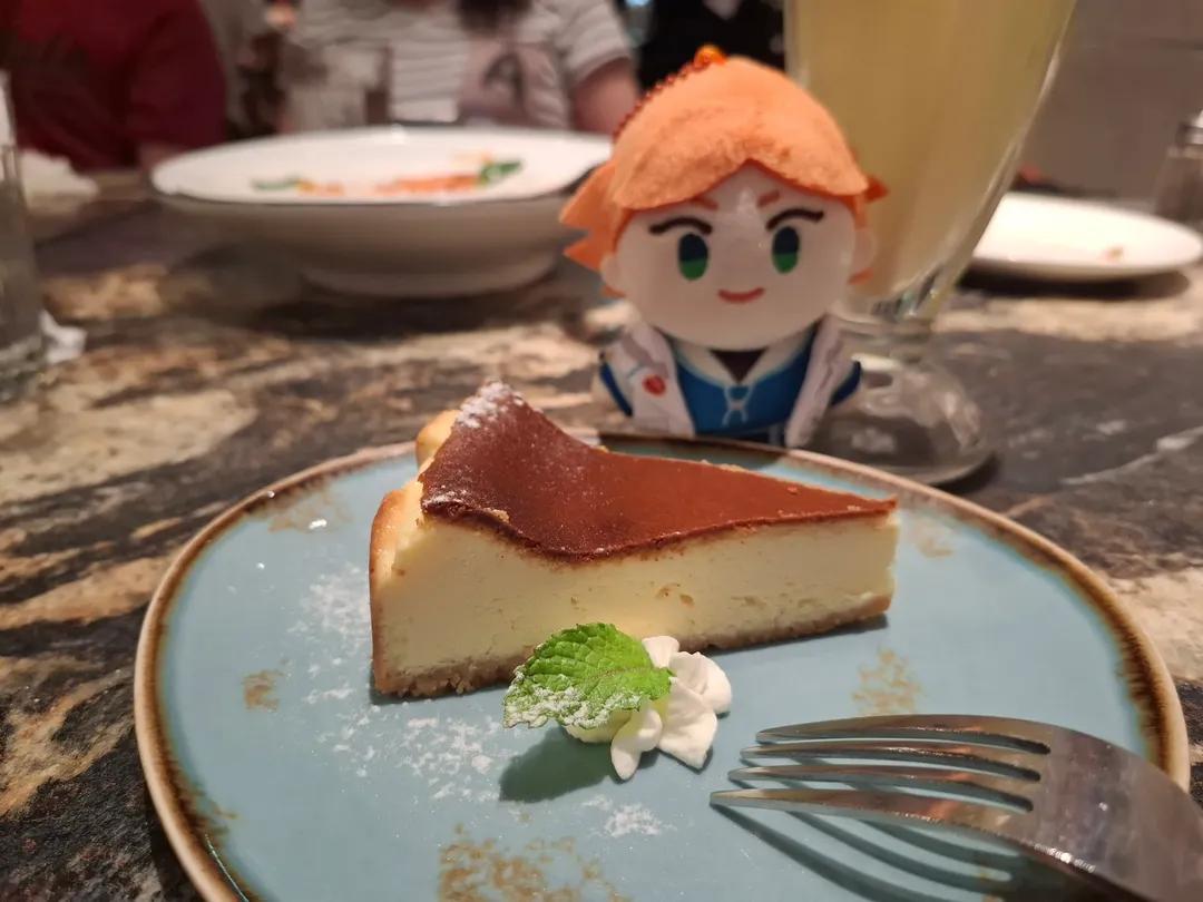 我的阿邁不見了😭😭希望中部朋朋們或粉肝如果有撿到可以私訊窩
請大家幫我找找阿邁，它現在穿的衣服是第二張照片的衣服，娃包是照片的娃包🙏🙏拜託大家了😭😭
遺失地點：台中台灣大道二段到大墩路。猜測是騎機車的時候掉的