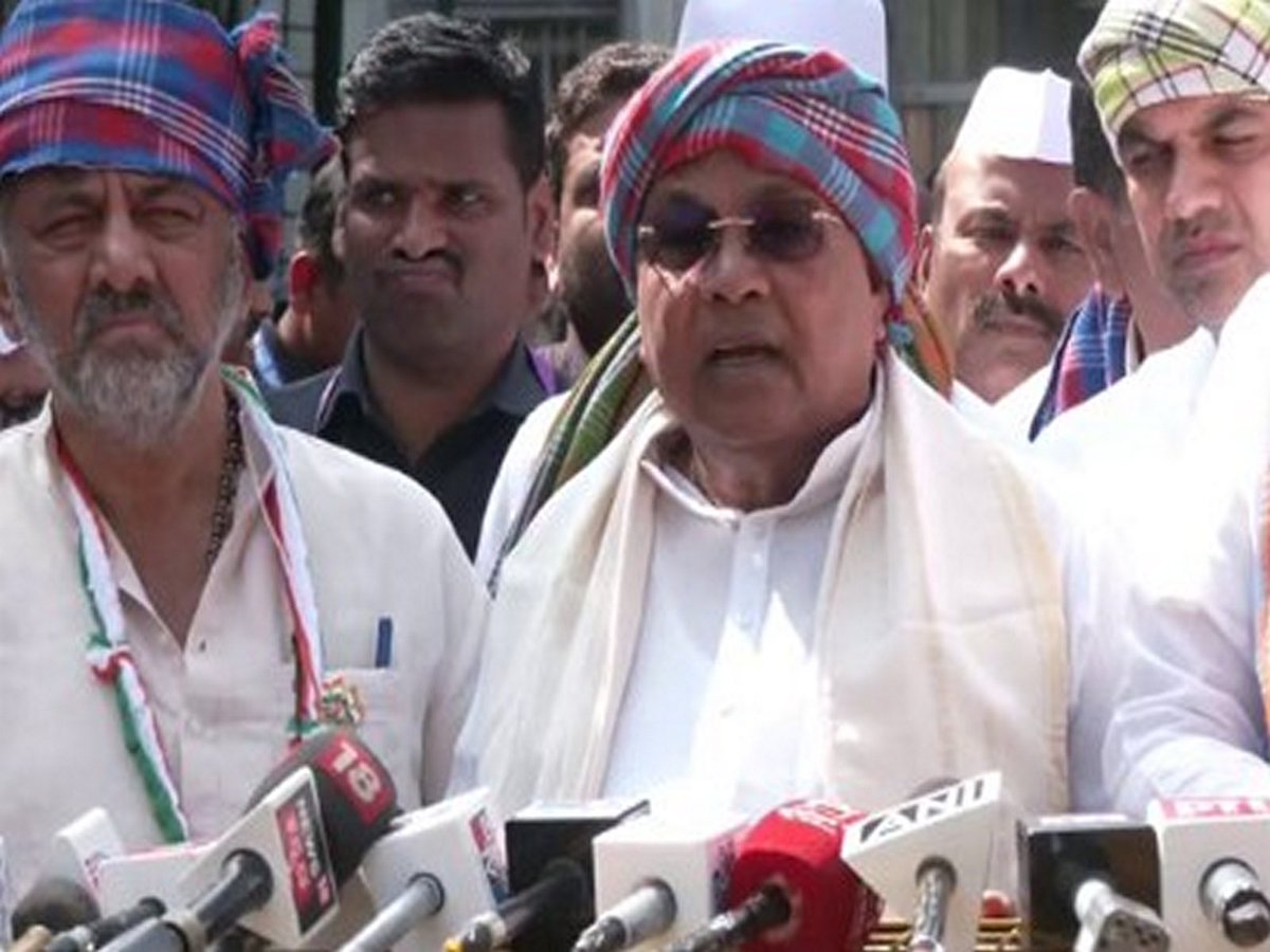 ani_digital's tweet image. VB G Ram G Act takes away constitutional rights, Centre wants to decide everything: Siddaramaiah at 'Lok Bhavan chalo' protest

Read @ANI Story I aninews.in/news/national/… 

#VBGRamGAct #Congress #Centre