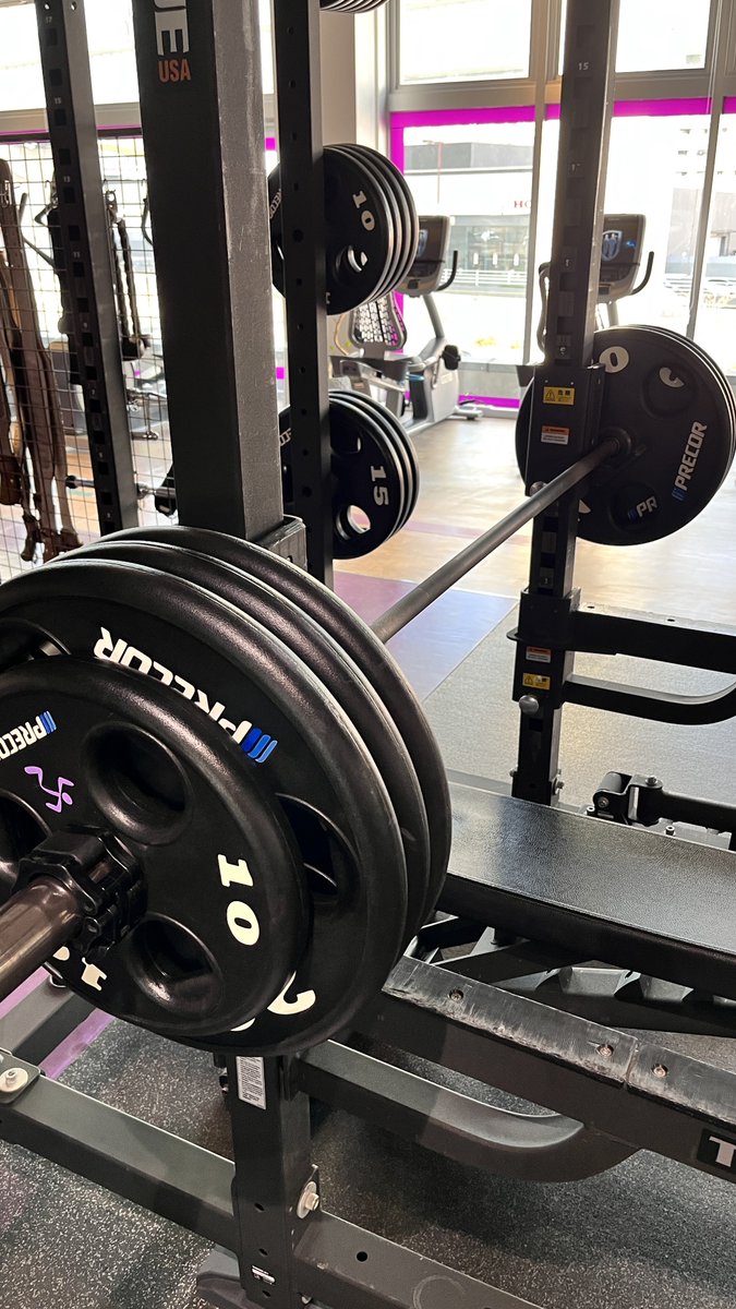 iwamon79's tweet image. 本日のベンチプレス
160kgがサクッと上がっていい感じ✌️
200kgいくぞー！