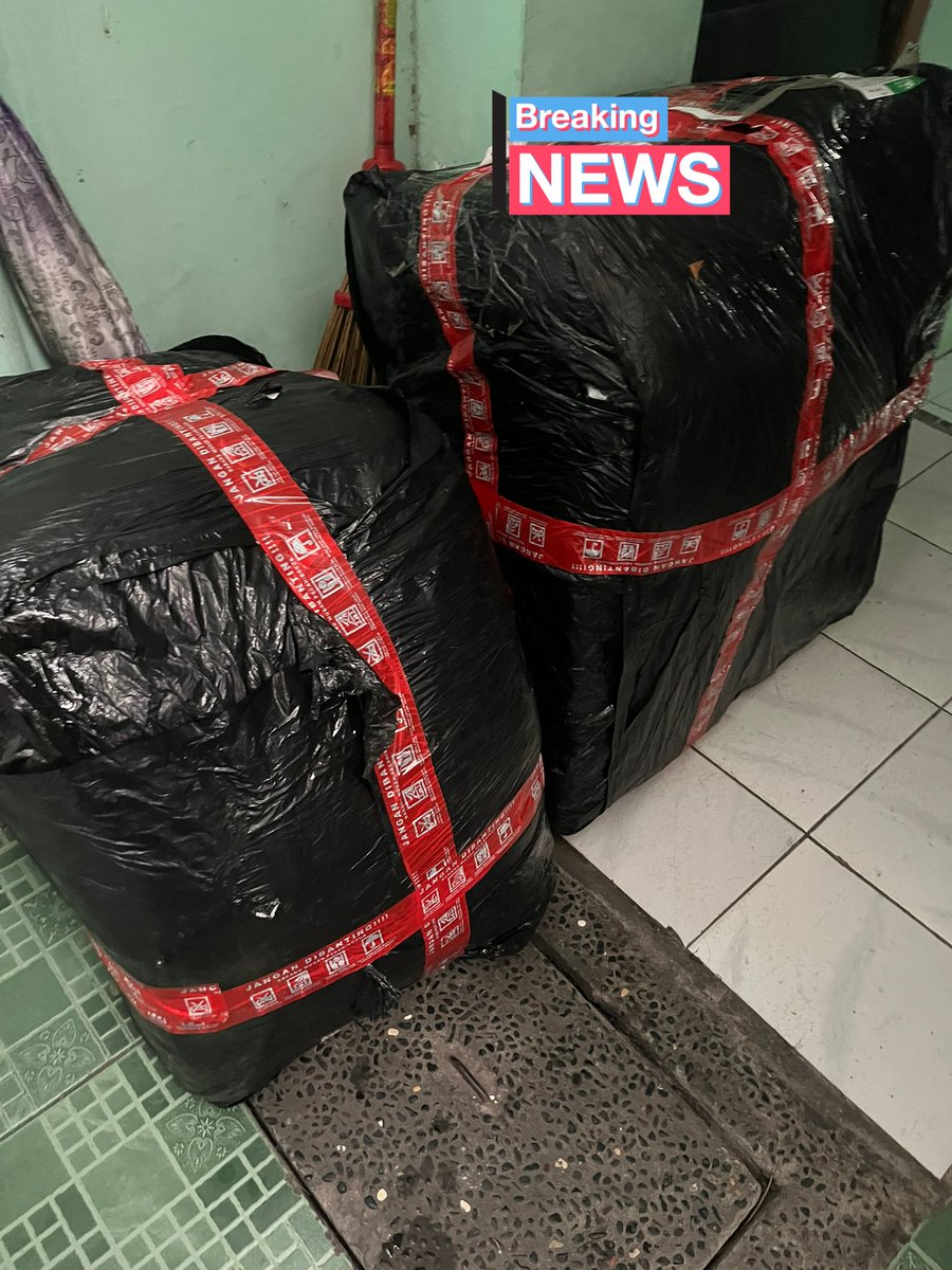 Fai OPEN PO VARIOUS 12 RAK BADGE, ITABAG 🫶🏻🔥 tweet media