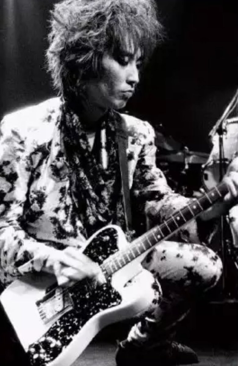 1日たったけど俺のTLはHarryおめでとうで溢れてる 愛されるひとって