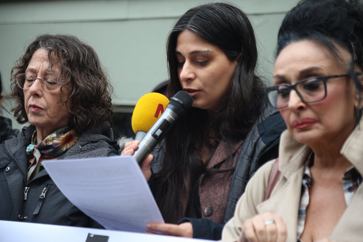 Suriye ve Rojava’da Kadınlara Yönelik Savaş Suçlarına İlişkin Acil Çağrı

Birleşmiş Milletler’e,
Avrupa Birliği Kurumlarına Ve Üye Devletlere,
Uluslararası Insan Hakları Örgütlerine Ve Kadın Temsilcilere,

Bizler, insan hakları savunucusu kadınlar olarak; Birleşmiş Milletler’in