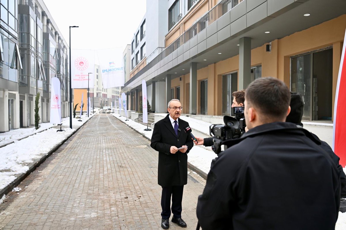 #Malatya'mızda Yürütülen; İmar, İnşa ve İhya Çalışmaları Hakkında Bakırcılar Çarşısında TRT'ye Röportaj Verdik.

Devletimiz Tüm İmkânlarını Seferber Etmiş Durumda.

Cumhurbaşkanımız Sayın <a href="/RTErdogan/">Recep Tayyip Erdoğan</a>'a, Çev. Şeh. ve İkl. Değ. Bakanımız Sayın <a href="/murat_kurum/">Murat KURUM</a>'a ve Emeği Geçen Herkese