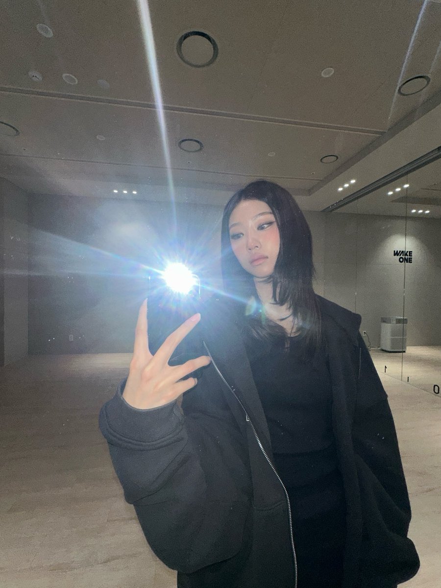 izna_offcl's tweet image. [izME📮]

🖤

#izna #이즈나
#CHOIJUNGEUN #최정은