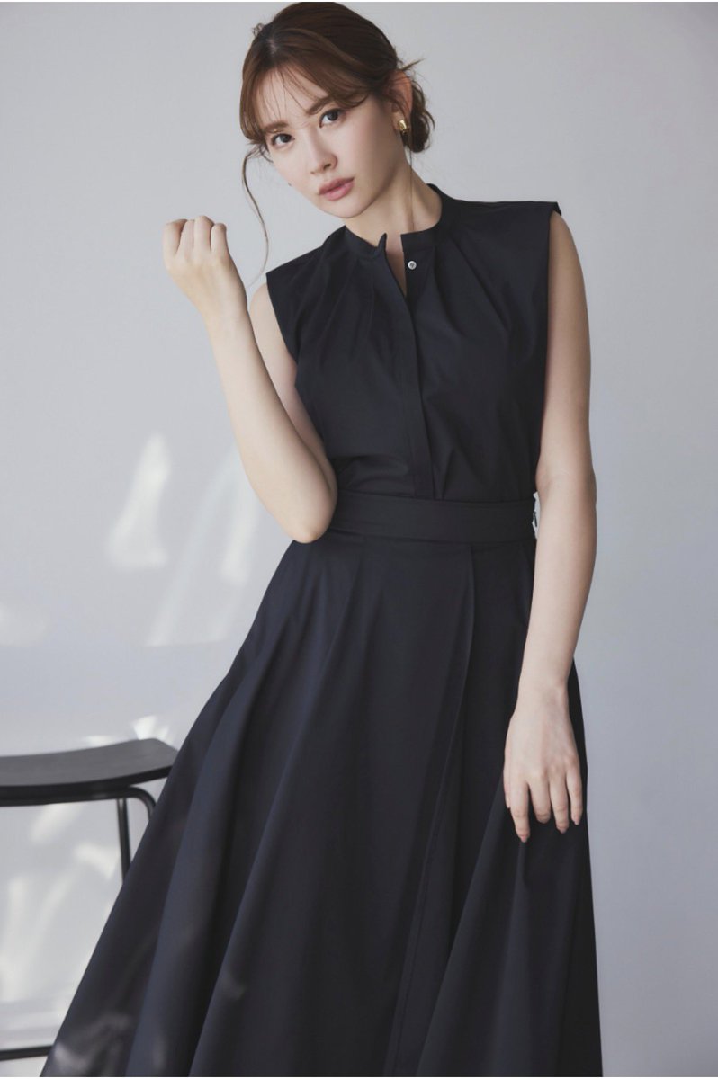 新品 herlipto Tallinn Asymmetry セットアップ 去年ピンク試着して迷って買わなかった、Tallinn Sleeveless の