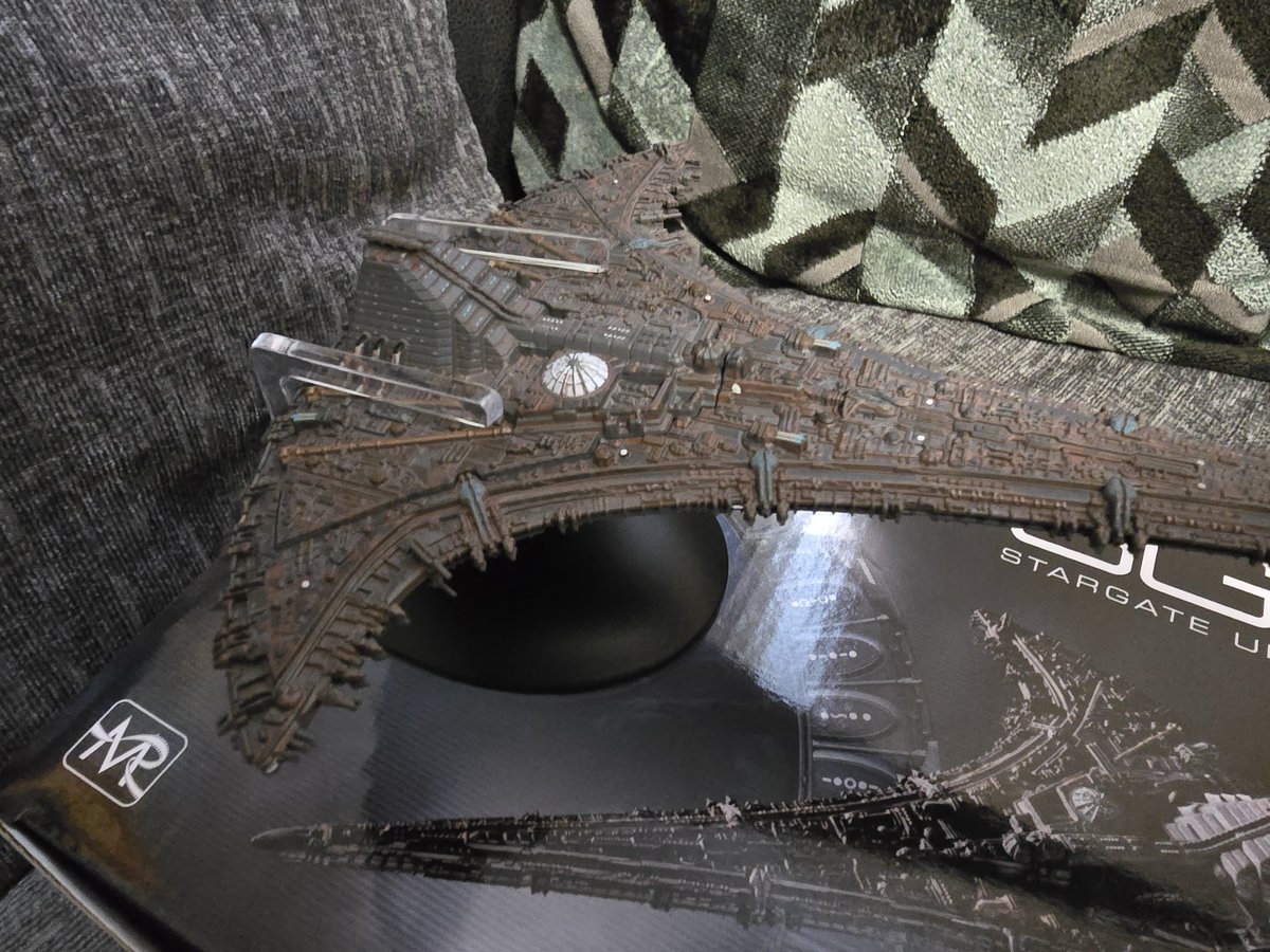 _CorporalHicks's tweet photo. My Master Replicas Destiny recently arrived! I continue to love that we're seeing a resurgence of Stargate products and love. Keep them coming! ##StargateNow ##WeWantStargate #StargateUniverse #MasterReplicas https://t.co/5GNStoV5KA