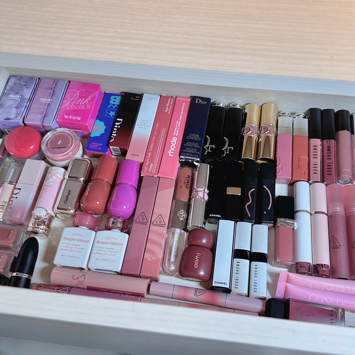 used &amp; new ลงวันที่ 28 เวลา 19:00 𓍯ོ

ค่าส่งเหมา 50 รีทวิตและปักลด 10
สภาพดีทั้งนั้นเลยค่ะ preview ประมาณ 50% สอบถามเพิ่มเติมทัก line kub

#ส่งต่อเครื่องสำอาง #ส่งต่อคสอ