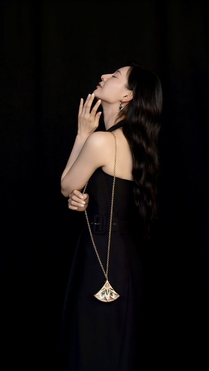 A breakdown of Ji Won’s writing…

You’re doing your best.”
>This is self-reassurance. It’s about releasing self-criticism and accepting that effort alone is worthy. It signals self-compassion instead of perfectionism.

“This attitude can have a profound effect on everything.”