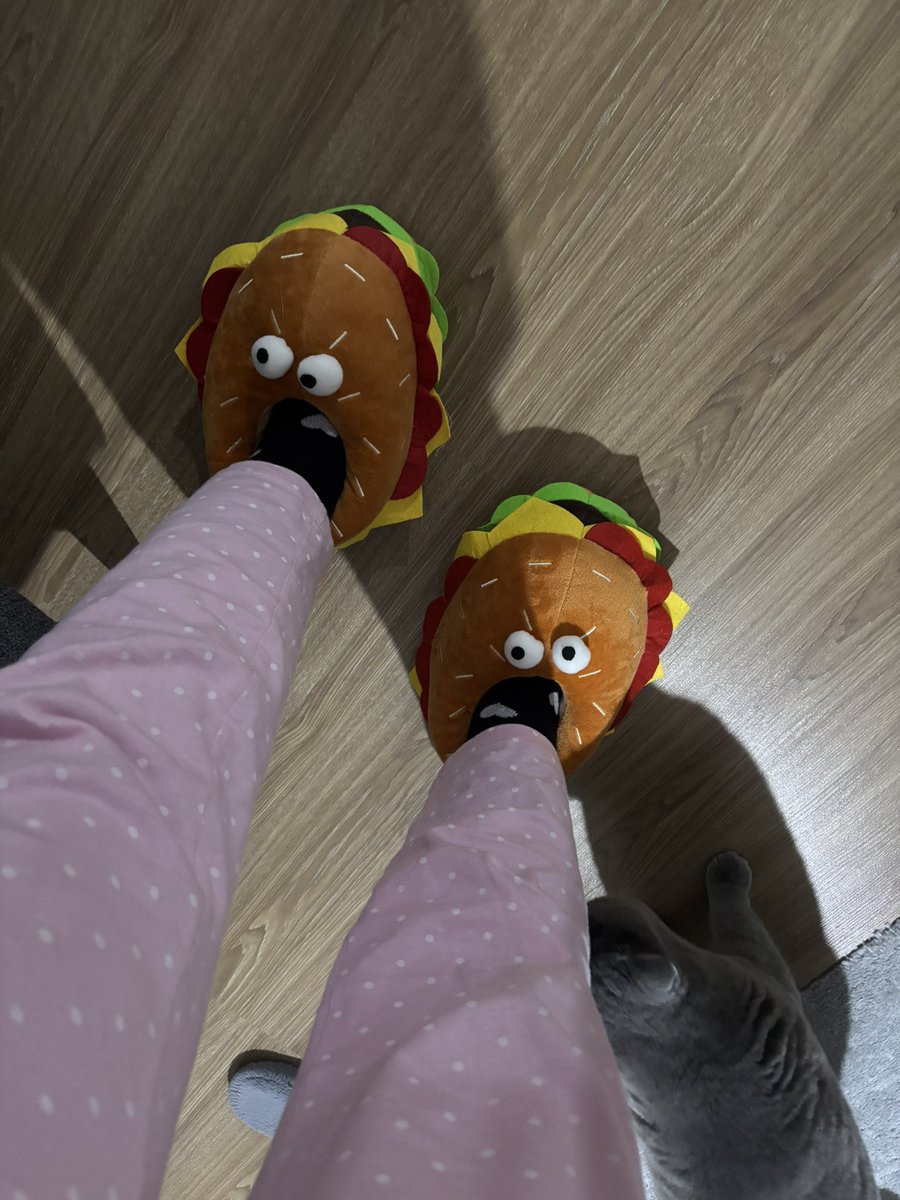 İstediğin saatte uyanmalı şu zamanı durdurabilir  miyiz piliiiss💖