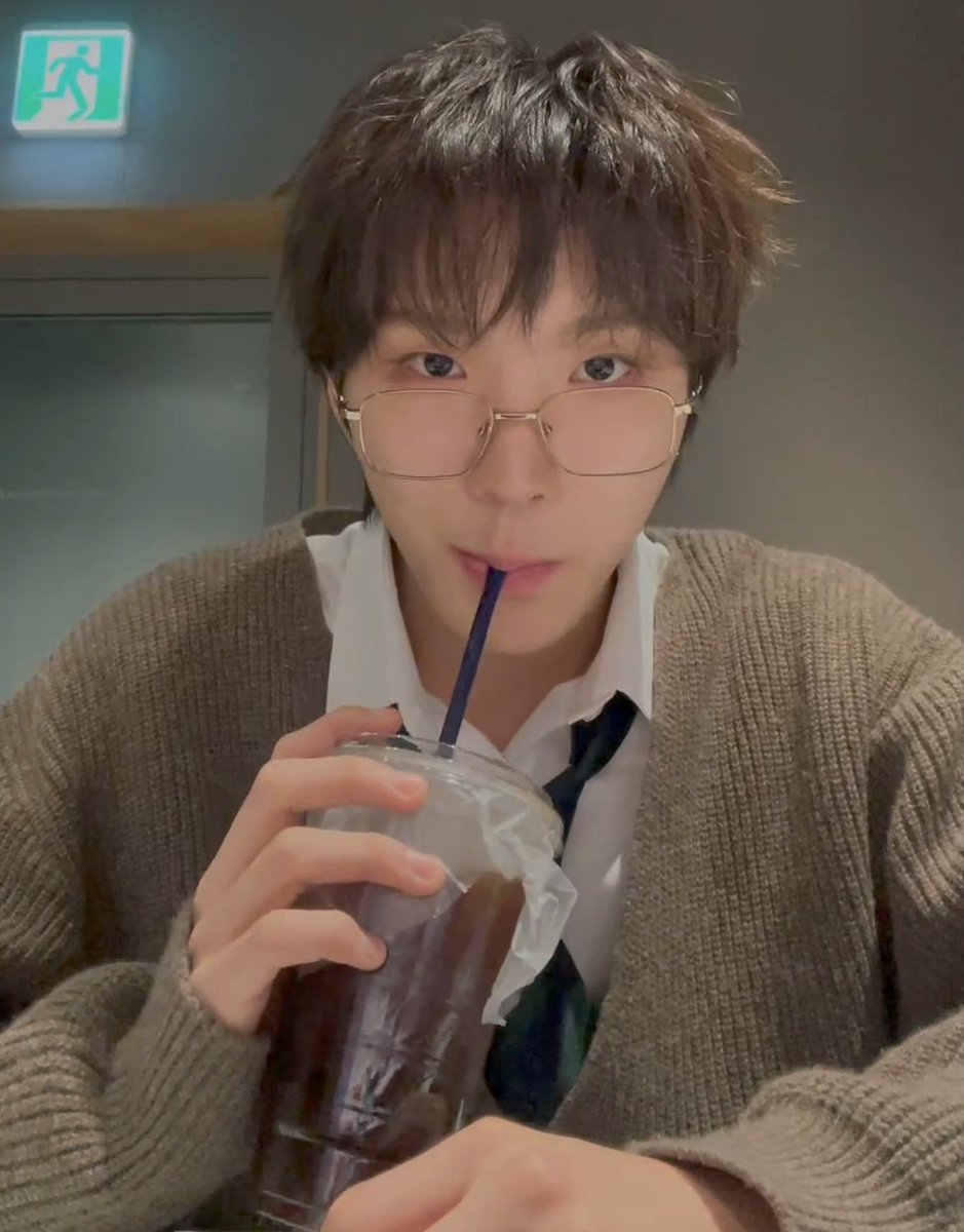 soo (@so0nagi) on Twitter photo 