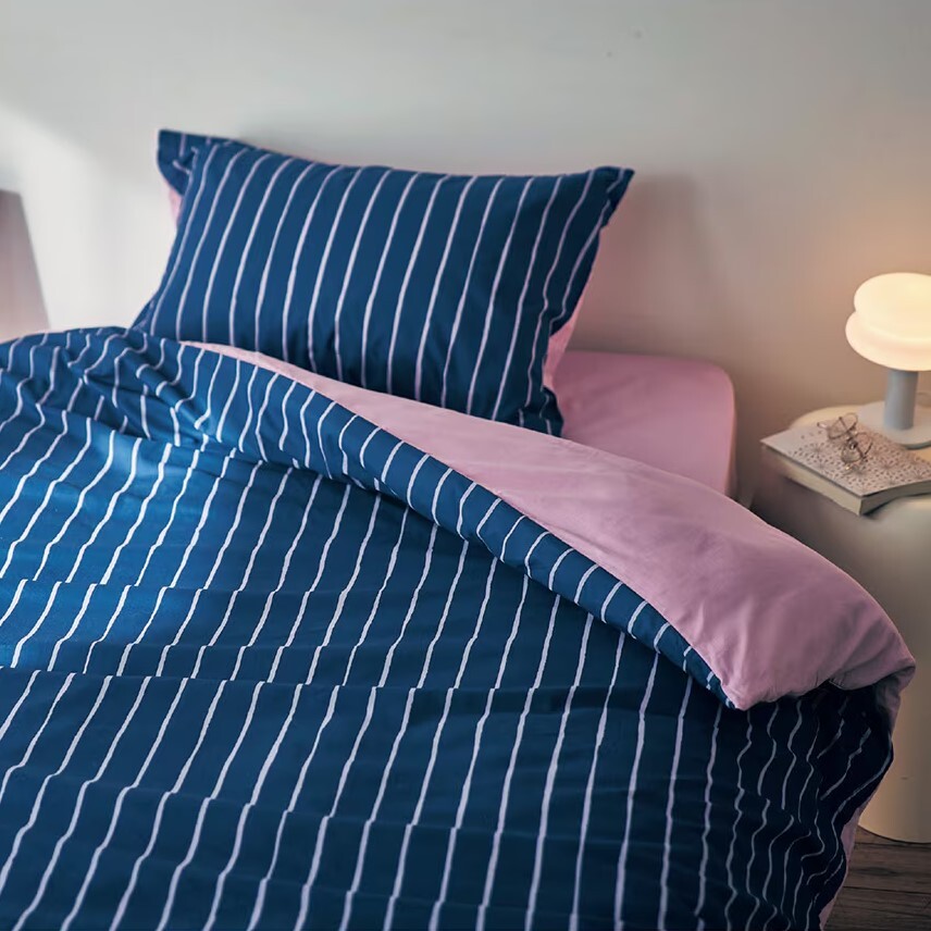 北欧好きのみなさん、お待たせしました🌿

お部屋を彩るファブリックブランド【iloi（イロアイ）】が誕生します。

フィンランド語で「喜び」を意味する “ilo”
日本語の「色（いろ）」

そこに「私（i）」と「愛（i）」の想いを込めて
“i” を一文字添えました。