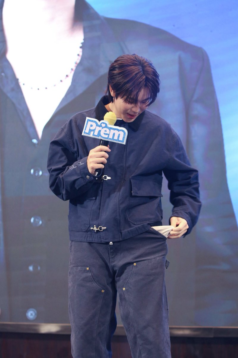BP_Shushu's tweet photo. 😘😘😘😘

#PremFansigninShanghai
#prem_space @Prem_space https://t.co/FKlJ0UnkGm