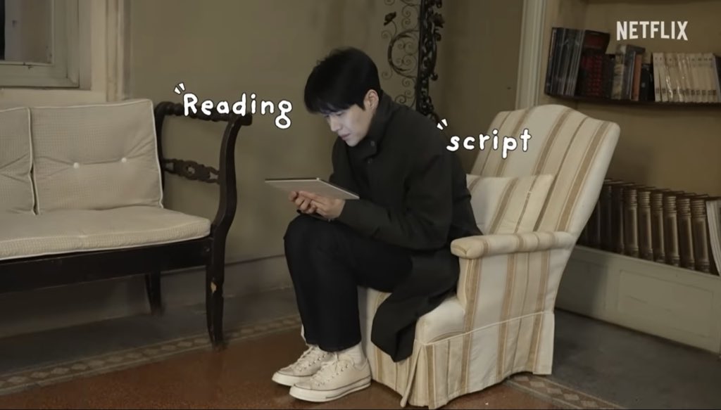 MrDimple_SeonHo's tweet photo. The Kim Seonho that i know.. always sit tiny.. why so cute seonho-ssi😁 #CTLBT #KimSeonHo https://t.co/rNZbwmfxaP