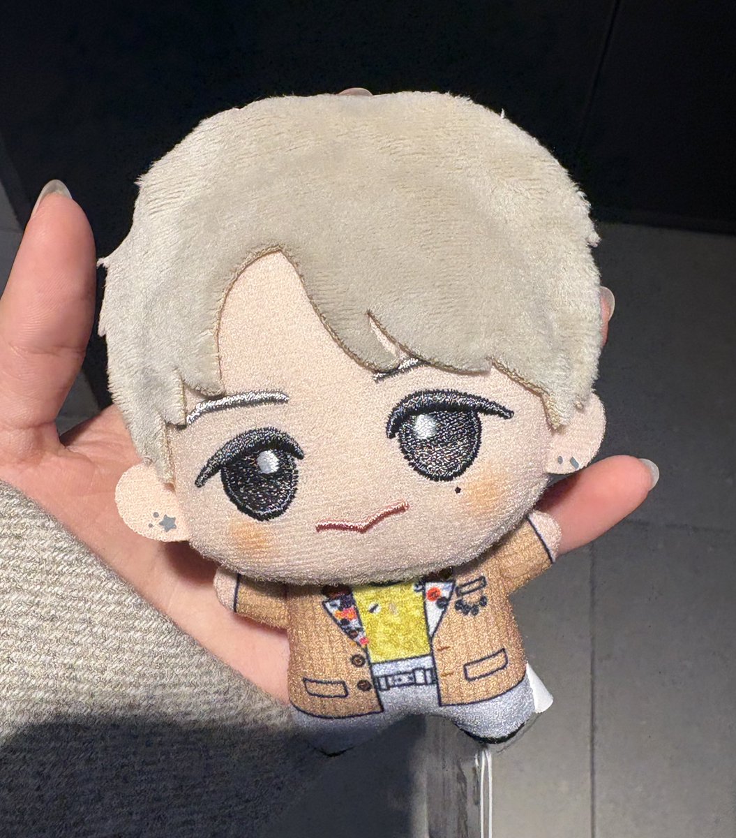 gingxe's tweet image. 인형 새로 삿는데 머리 말랑말랑해서 기여움