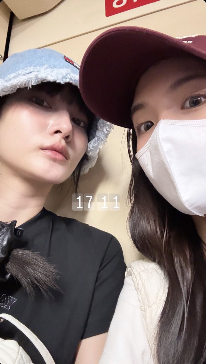 ในขณะที่แม่คิดถึงเบิ้ลจี่มากมาย เบิ้ลจี่ก้กำลังไปเดตกันอีกแล่วววว รักกันนานๆน้าลูก

#pangjiewr #mable_siriwalee #blejie