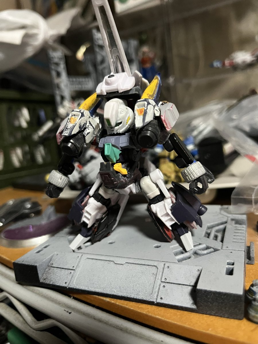 モビルスーツアンサンブル 少し変更。 コレでサフ開始！