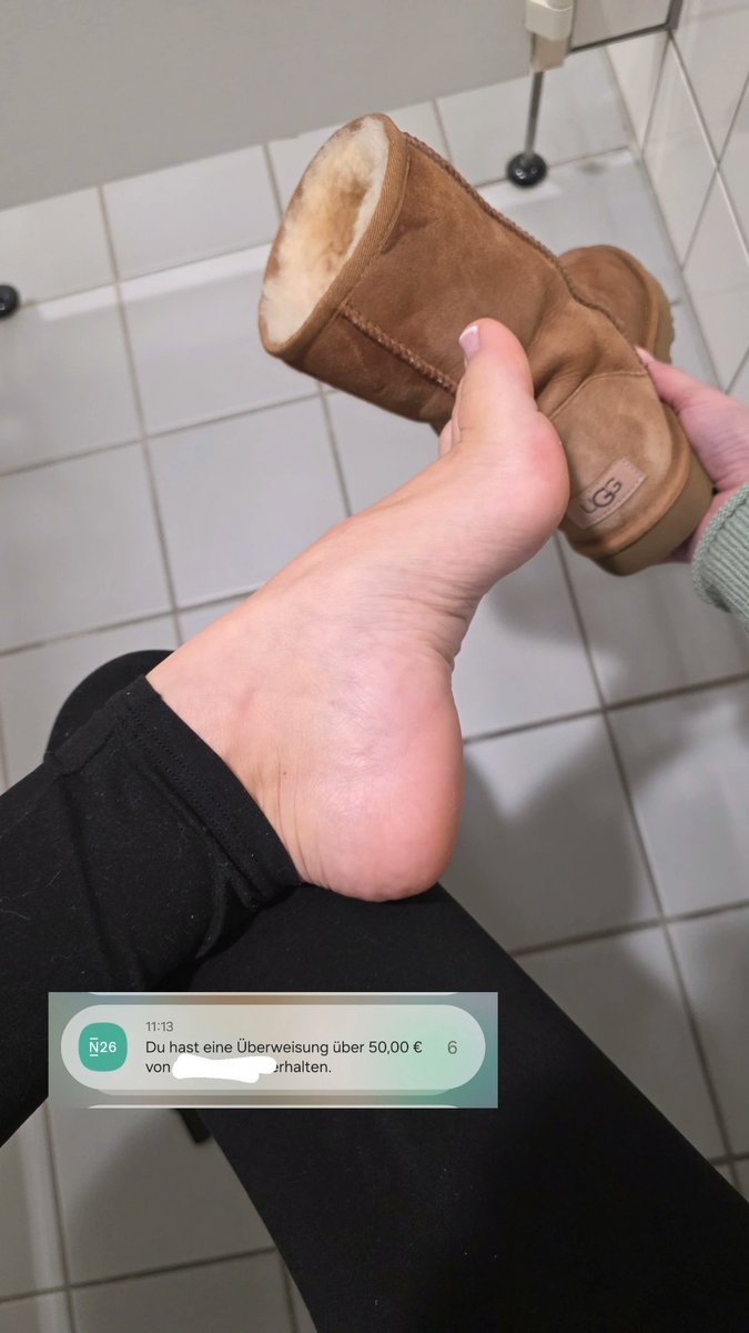 Das hat er nicht lange ausgehalten
👣💦👣💦👣💦👣