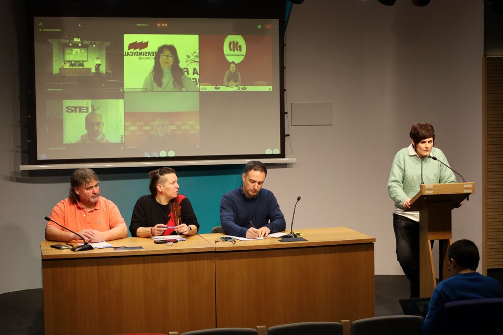 LABsindikatua's tweet image. ❇️ ELAk, CIGek, LABek, Steilasek, Etxaldek, Hiruk, Intersindical Valencianak, Intersindical Catalanak, IACek eta STEIk manifestu bat adostu dute lurralde bakoitzerako LGS aren alde

💼 Sindikatuek bilerak eskatuko dizkiete Kongresuko alderdi politikoei

🔗 labur.eus/1sl7eqcm