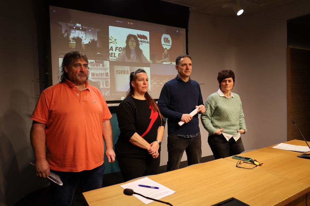 LABsindikatua's tweet image. ❇️ ELAk, CIGek, LABek, Steilasek, Etxaldek, Hiruk, Intersindical Valencianak, Intersindical Catalanak, IACek eta STEIk manifestu bat adostu dute lurralde bakoitzerako LGS aren alde

💼 Sindikatuek bilerak eskatuko dizkiete Kongresuko alderdi politikoei

🔗 labur.eus/1sl7eqcm