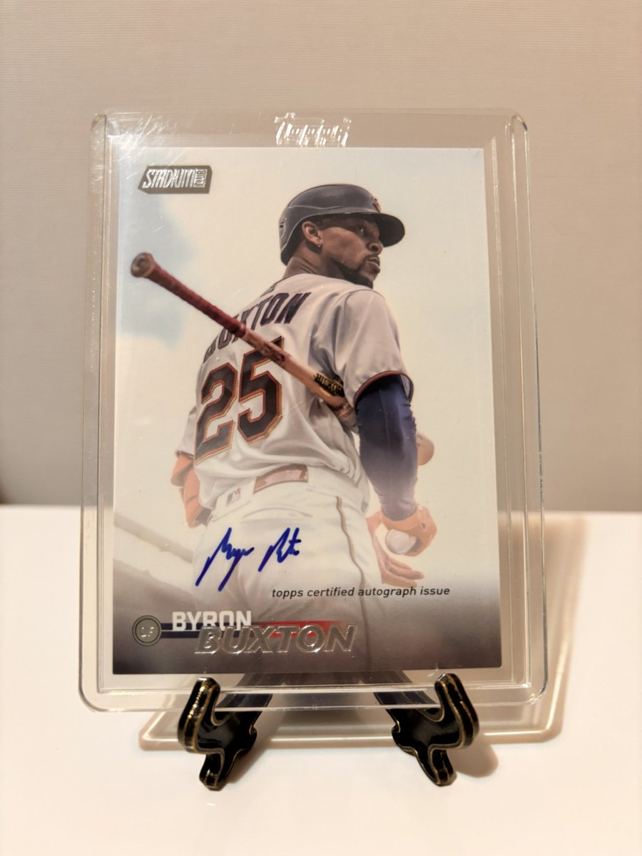 08kikemarie14's tweet image. 真剣にtopps買い始めてから初めて引いたサインなので思い入りも深く、WBCでも期待
#byronbuxton
 #やっぱりstadiumclubが好き