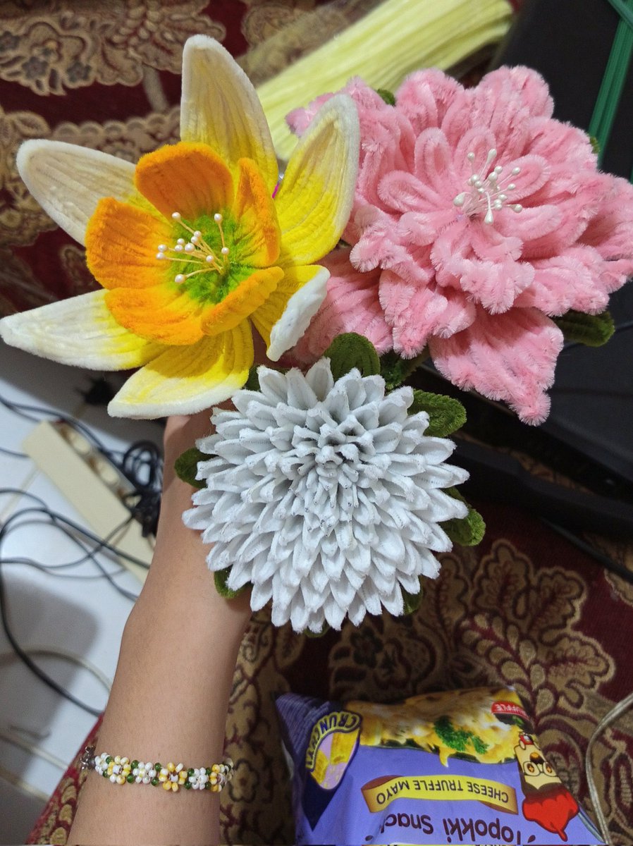 Daffodil, peony &amp; dahliaa!! 💐💐