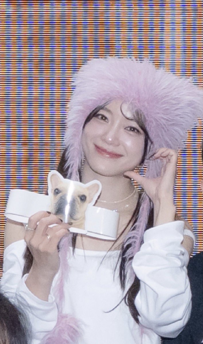 joyce0208y's tweet image. 金世正：這個大醬還要跟我多久😍