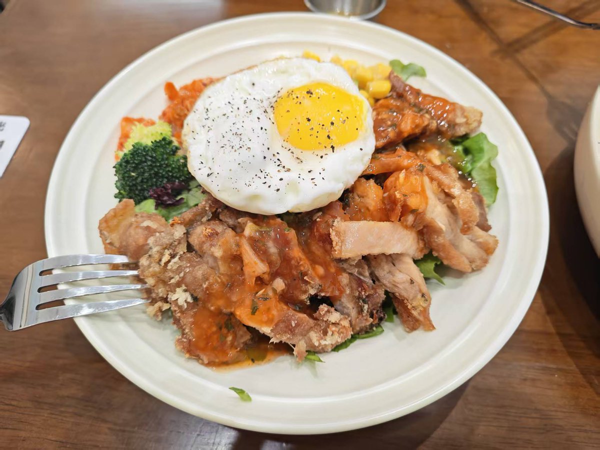 草莓冰淇林（互👍） tweet media