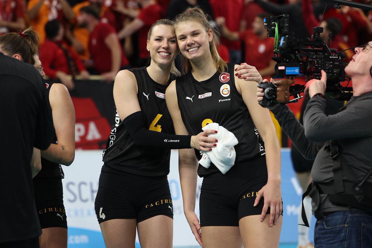 In Turkije was er een makkelijke zege voor de ploeg van Timmerman en Bongaerts. Ook het team van Abdel-Aziz en Kooij won ruim en eenvoudig. Lees het nu op VoV. 
vizieropvolleybal.nl/makkelijke-zeg…
