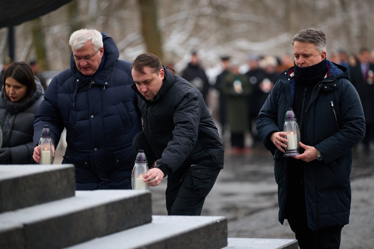 ZelenskyyUa's tweet image. This is a clear lesson of history: when hatred against one people is not stopped, others cannot remain indifferent or stand idly by. Aggression and disdain for human life and life of entire nations must never prevail, and such protection of life must be the responsibility not…