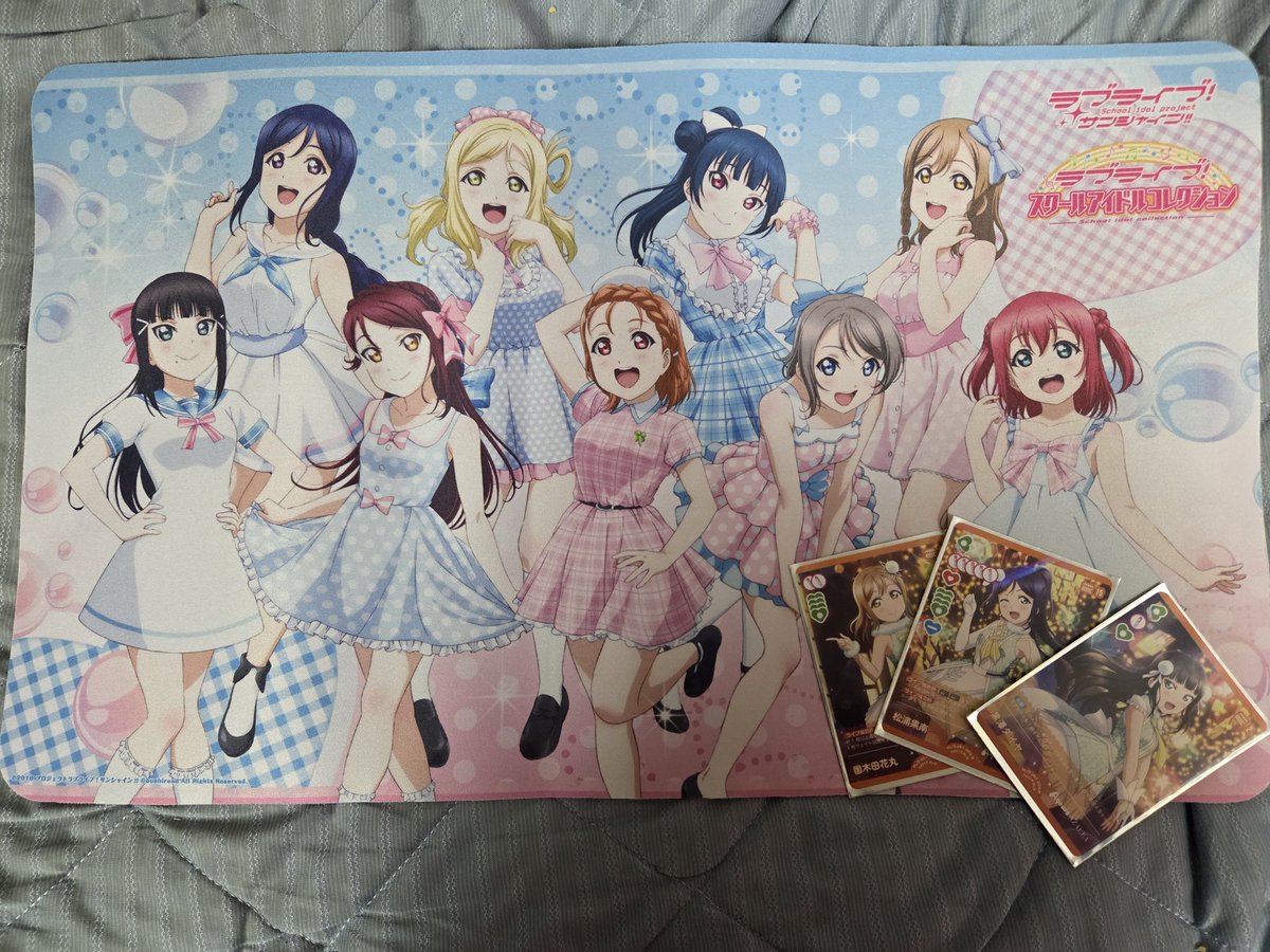 ラブカ大会参加用に、(スクコレ用ですが)プレイマットを購入しました