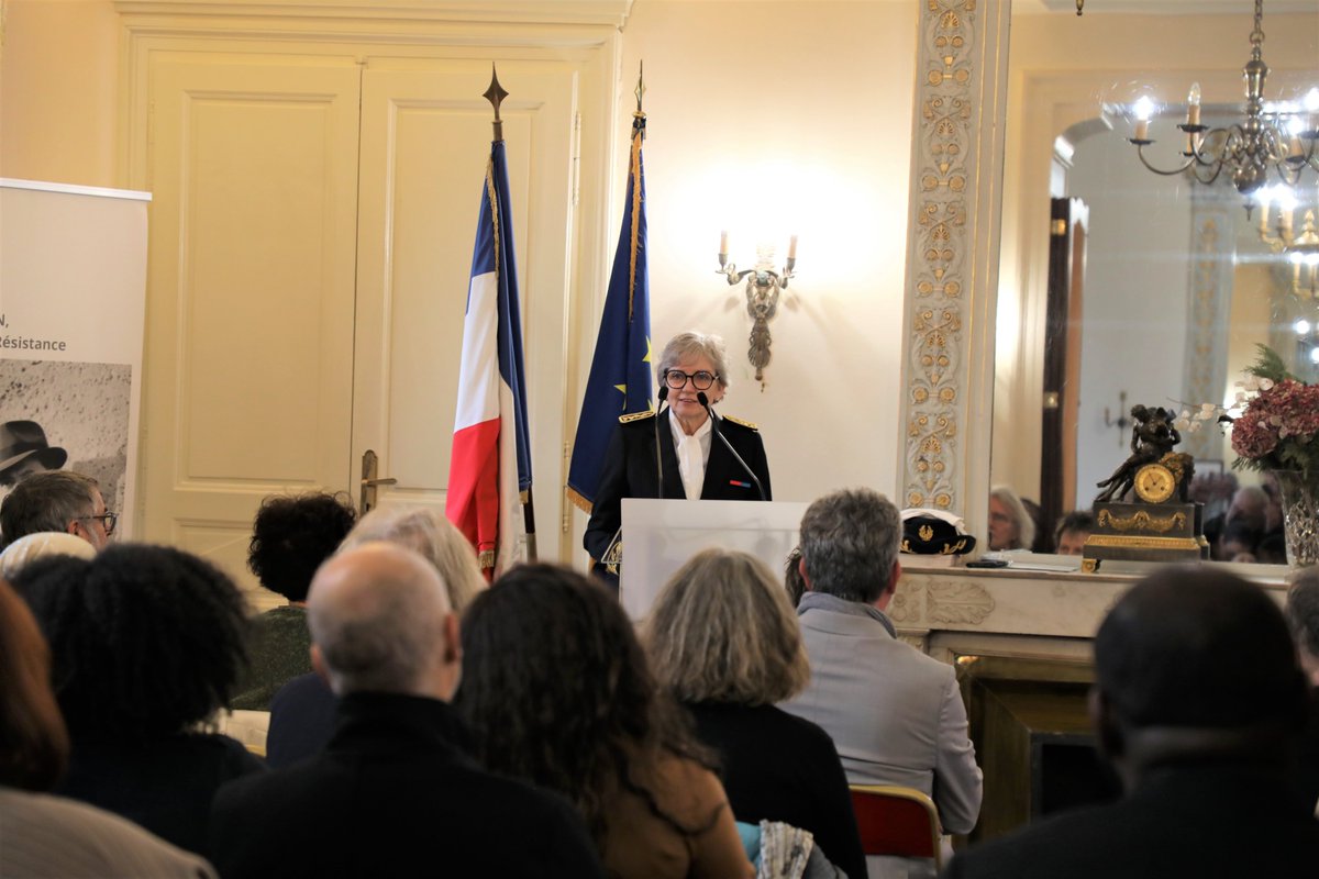 Image de Préfète de l'Aveyron - #Naturalisation | Remise des décrets de naturalisation à de nouveaux citoyens français 🇫🇷
Véroniq