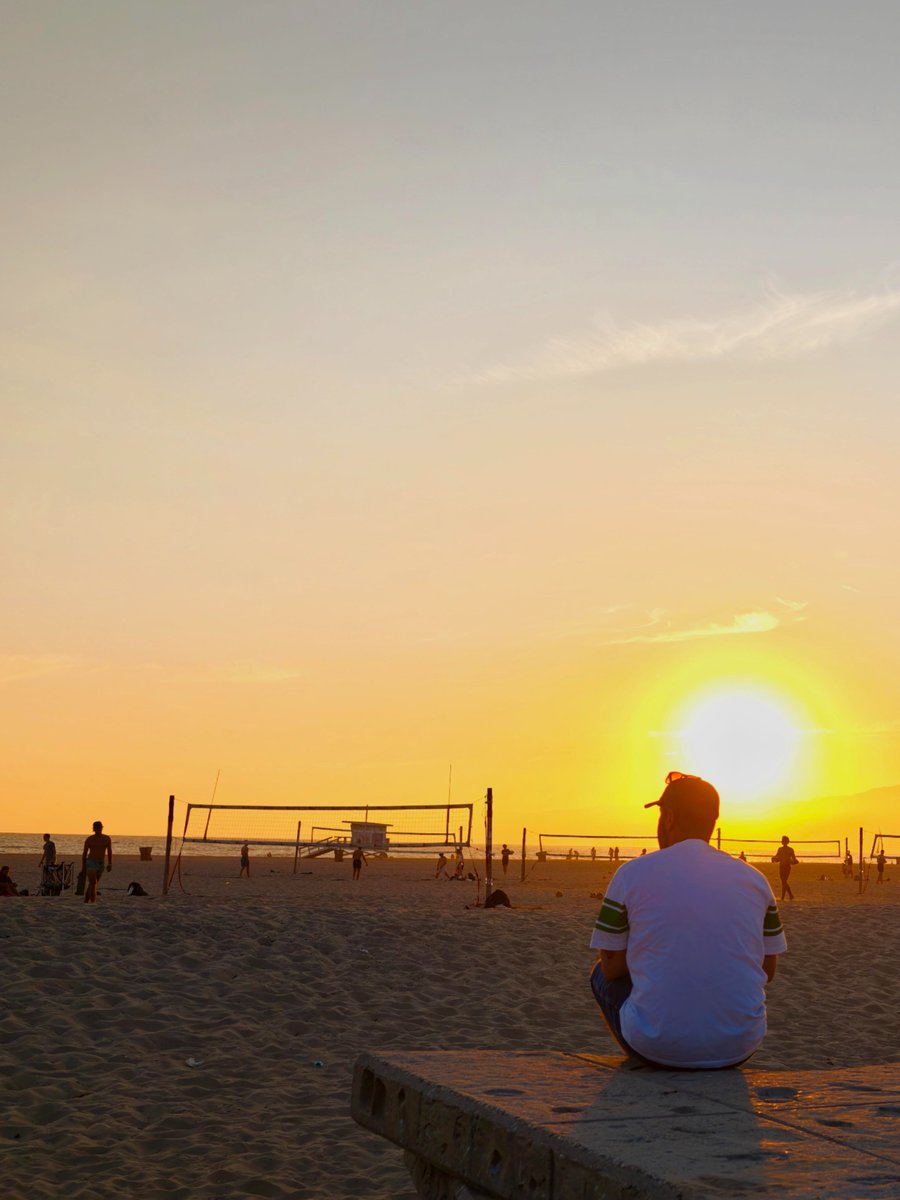rish990's tweet image. 🇺🇸洛杉矶|🌅 加州落日
#海边日落黄昏 #落日橘色浪漫 #海边日落晚霞 #治愈系绝美落日 #洛杉矶落日海滩 #落日沉溺于橘色的海