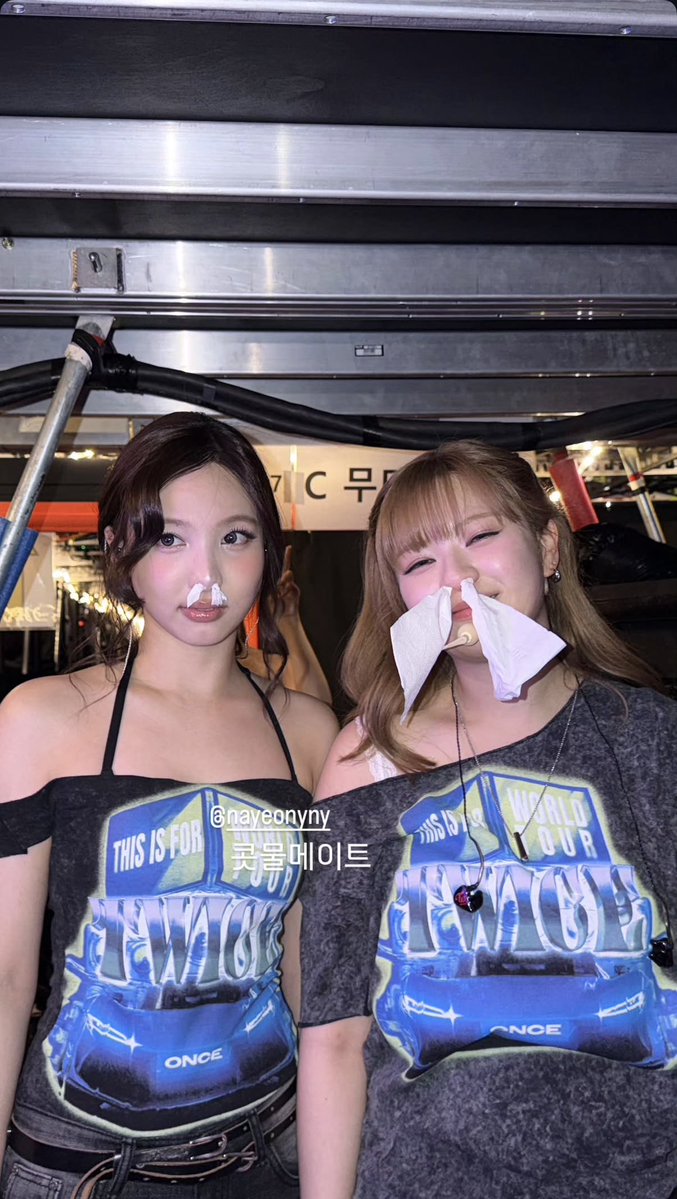 oncetwicebra's tweet image. Atualização da jy_piece no stories do Instagram.

“Nariz escorrendo @/nayeonyny” 

#TWICE #트와이스 @JYPETWICE