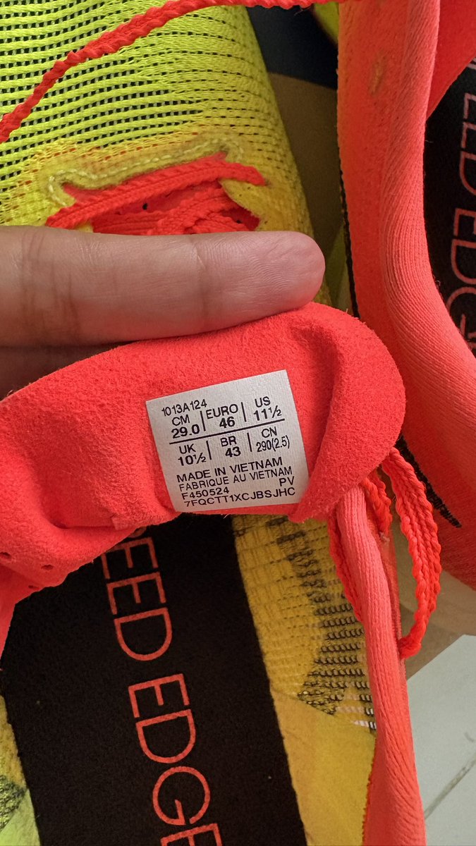 byeika_'s tweet photo. @hrdbacot Ijin ngelapak ya #lapakcot
#WTS ASICS MetaSpeed Edge Paris Original Size 46 / 29cm
Dijual karena bosan pakai, box &amp; struk pembelian lengkap.
Beli di PIK, Juli 2024 (Rp 3,999,000).
Kondisi Barang: Good Condition, Tidak bau, kotor dikit

💰Rp 2.849.000 (NEGO)
kirim dari Sby https://t.co/9bbYxIMi5V