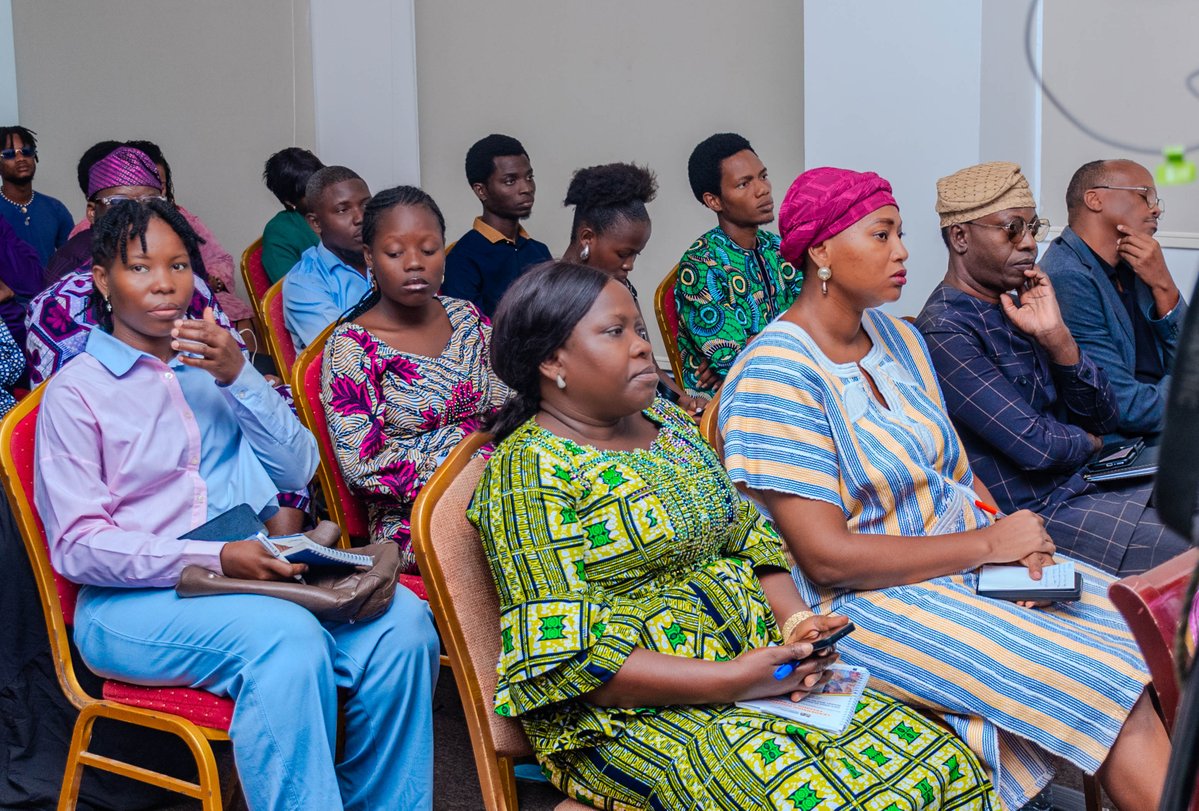 CanEmbBFA's tweet image. When young people commit to strengthening critical thinking and fighting #disinformation for #peace, the Canada Fund #CFLI stands by their side.
@CatherineH57130 from @CanadainBenin was delighted to have attended the launch of the Fact‑checking Unit of @ab_benin and partners.