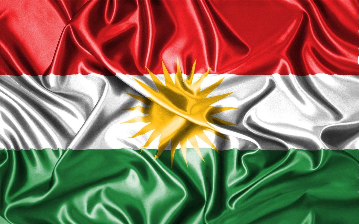 بعد تطاول المرتزقة السوريين على فخامة الرئيس مسعود بارزاني نطلق حملة إغراق واسعة لوسائل التواصل الاجتماعي بصور الزعيم مسعود بارزاني وعلم كوردستان تأكيداً على مكانته التاريخية ورمزيته الوطنية واحترام لتاريخه النضالي ومواقفه المشرفة التي يعرفها القاصي والداني
#بارزاني_قائد_الكورد
