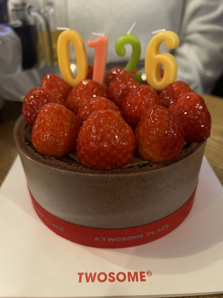 กลับก่อนน้าาาไว้จะมาหาพี่บินอีก
ปีนี้ได้มีช่วงเวลาดีๆ เพราะพี่เลย
รักนะครับ🤍🌙
#29살빈이와_따뜻한마음한잔
#문빈 #MOONBIN #มุนบิน
#HAPPY_MOONBIN_DAY