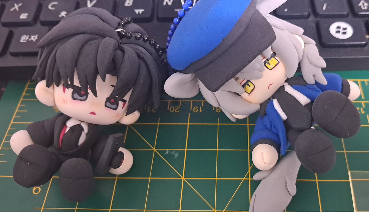 Rye_ku5's tweet image. 방정리겸 만들었던 클레이피규어 샘플을 나눔할까합니다
이왕 자캐오타쿠인저보단 그캐릭터좋아하는분들이 가지고있는편이 좋을듯해서요
알티추첨 괴출 친구들
피규어 6종에서 1개랜덤으로 보내드립니다