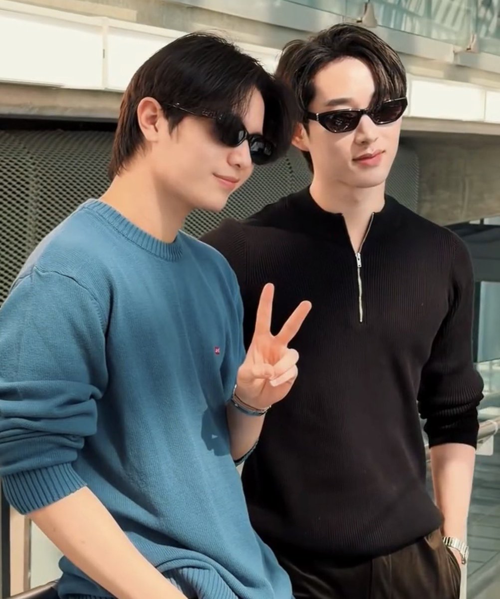 valcrazyforWE's tweet image. visual couple.