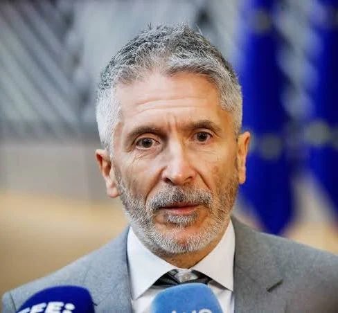 Las asociaciones profesionales de la Guardia Civil hemos solicitado formalmente que el Consejo de marzo incluya en el orden del día la profesión de riesgo y que acuda Marlaska. 

¿Acudirá? No hacerlo sería una ofensa. #NoVamosAParar