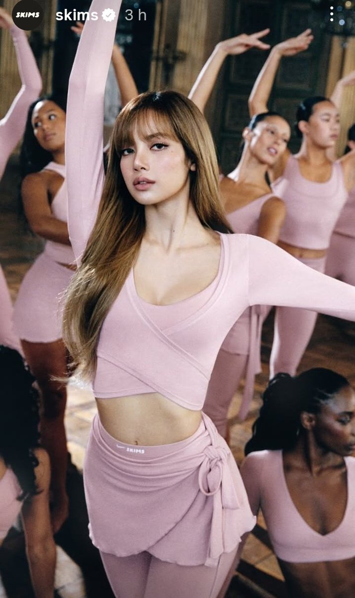 📲SKIMS via Instagram stories

 <a href="/wearelloud/">LLOUD</a> <a href="/Nike/">Nike</a> <a href="/skims/">SKIMS</a> 

#LISAxNikeSKIMS
#LISAxNIKE