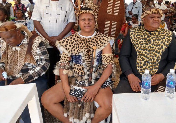 BulawayoForever's tweet image. We survived Mfecane, Colonialism with its Anglo-Ndebele war, the Liberation Wars, the Gukurahundi Genocide under Mugabe and ED Mnangagwa in the 80’s, we are surviving the continued marginalisation, You think insulting us on twitter is going to break us, SingabaThwakazi thina.