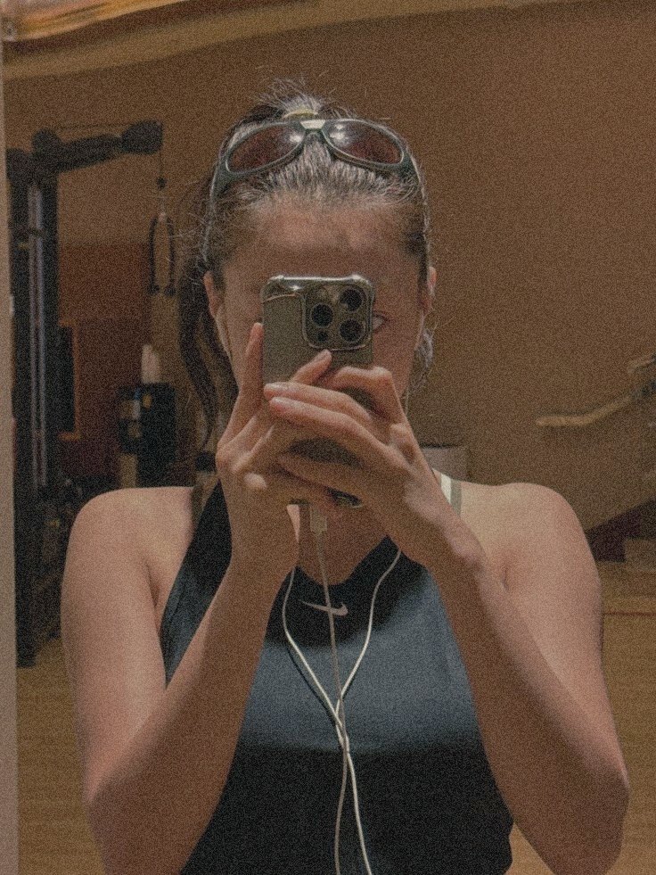 xxladymagnolia's tweet image. 𝐌𝐔𝐋𝐀𝐍'𝐒 𝐃𝐈𝐀𝐑𝐘 𐙚
                  — 27.06

Não pude escapar hoje! Fui pra academia.

Ps. Descobri que minha tatuagem só fica a vista para algumas pessoas, o que é um fato um tanto curioso.

~ 🌸