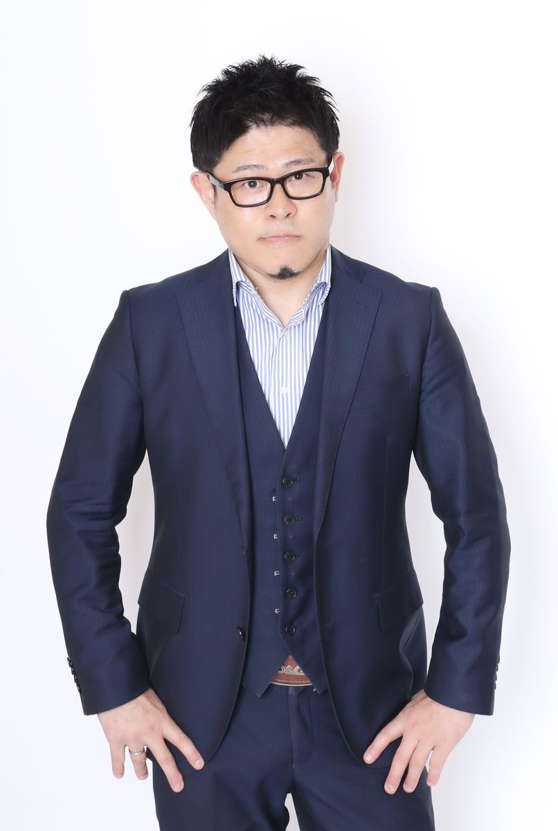 shin5chang's tweet photo. 来月49歳になるしんごさんの新しい宣材写真です(ᯅ̈ )
もー、なんでもやるわよ、わたし！
真ん中はアクスタになるみたいです𖠶𖠶ꜝꜝ https://t.co/K6HH3dhjm1