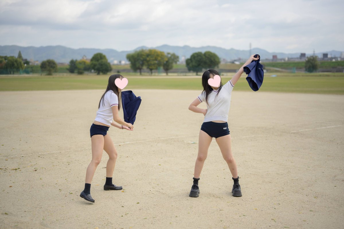 kagam_mochi's tweet photo. ららさん、キキさんと体操服撮影。ハーパンを振り回す。
#Jelenk #U718 #UNITIKA https://t.co/kxcGZ7Vxss