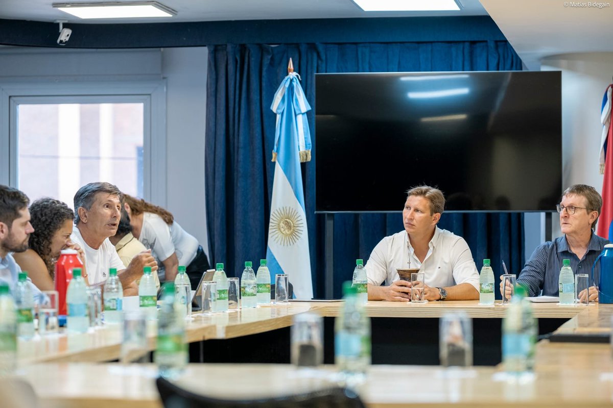 "Para que estas reuniones no fracasen debemos juntar a toda la cadena productiva, incluso Corrientes. Debemos analizar propuestas concretas al productor sabiendo que será imposible pretender establecer precios".

<a href="/_santikoch/">Santi Koch</a> 🧉