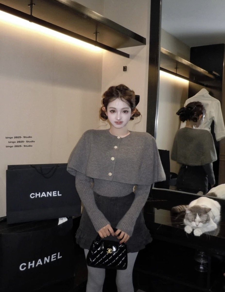 haneull002's tweet photo. 2月のバレンタインデートはこういう系統着たいメモ🐈‍⬛♡ グレーや白のコーデが最近好き(>ᴗ<) https://t.co/SrJeEwl69B