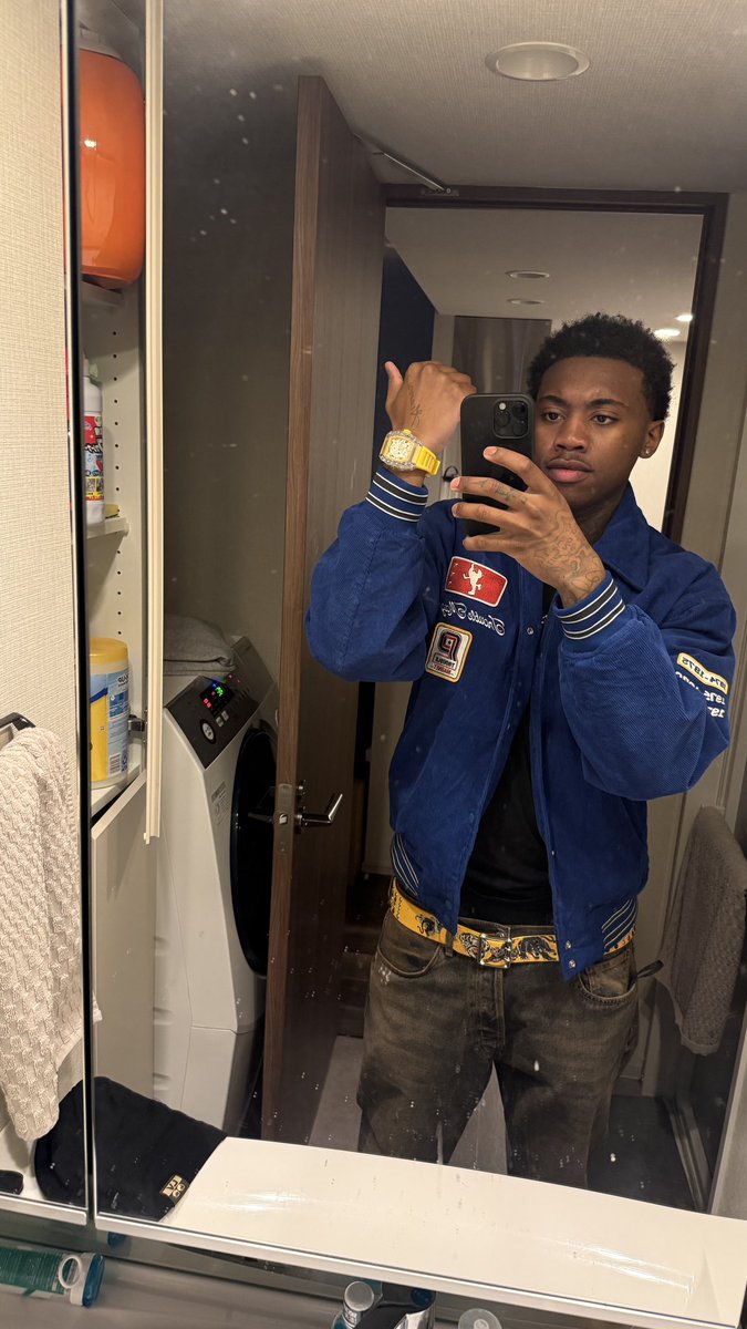 Smiling tryna get Rich tweet media