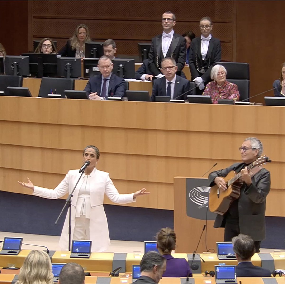 Malik Azmani tweet media